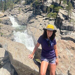 Meet your Posher, Dana